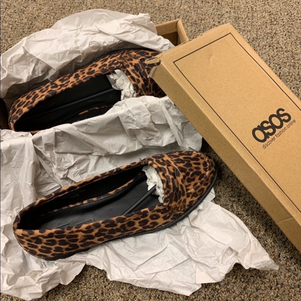 Shoes - Picture 3 of 5